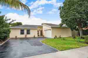 featured image of 387 Nw 39th Way