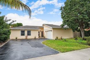 387 Nw 39th Way - Photo 1 of 1
