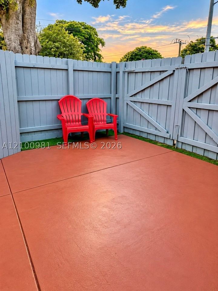 63XX SW 33rd St #A - Photo 5 of 5