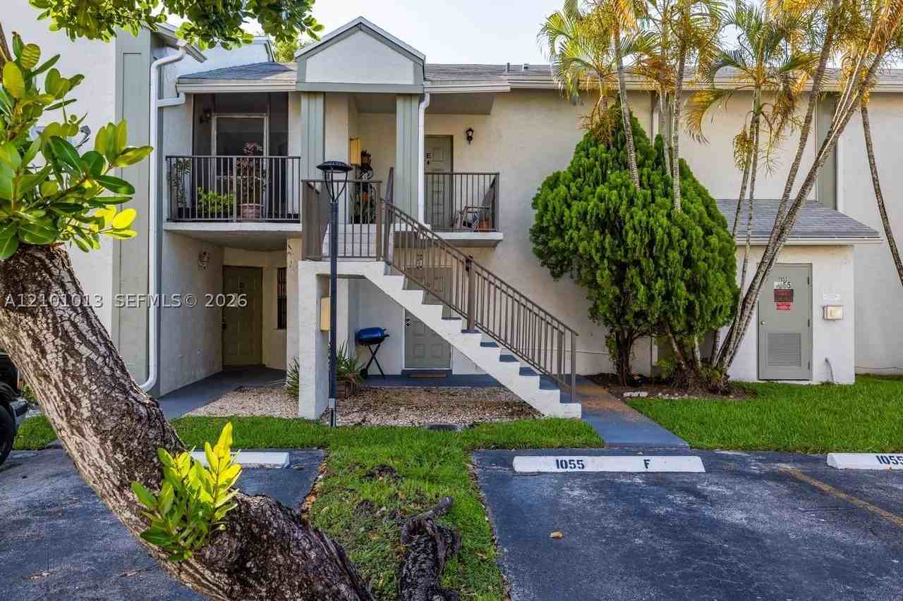 1055 N Franklin Ave #1055G - Photo 5 of 28