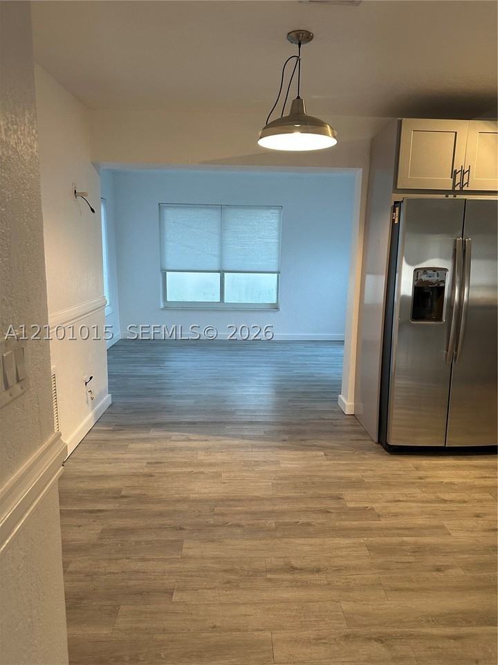 2848 Nw 9th Ter - Photo 3 of 13