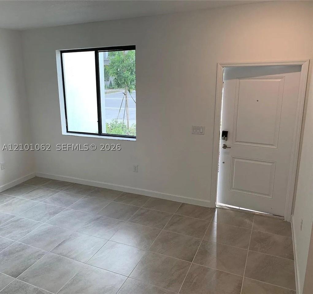 303 Ne 208th Ter #303 - Photo 2 of 6