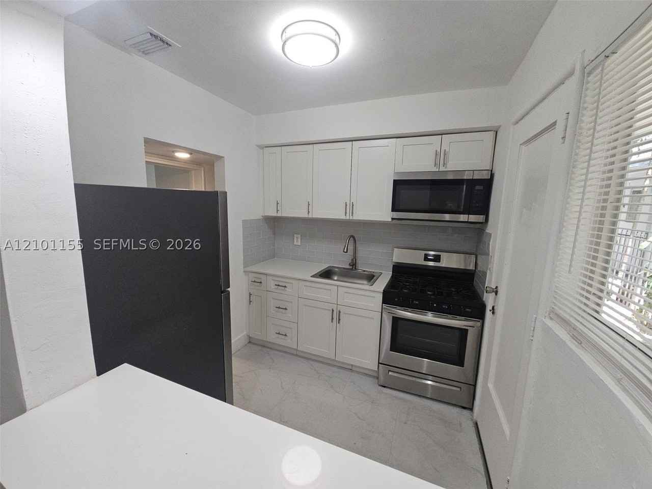 7435 Byron Ave #04 - Photo 2 of 28