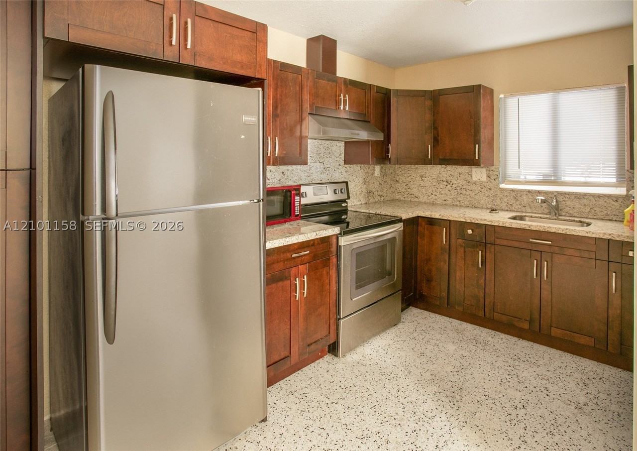 8846 Sw 25th St #8846 - Photo 5 of 13