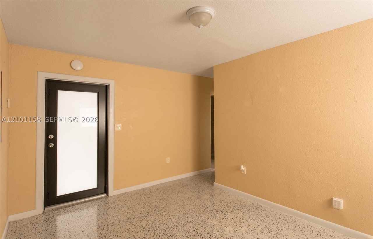 8846 Sw 25th St #8846 - Photo 7 of 13
