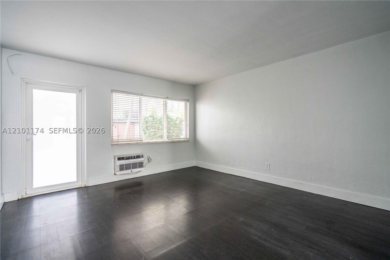7311 Byron Ave #6 - Photo 2 of 14