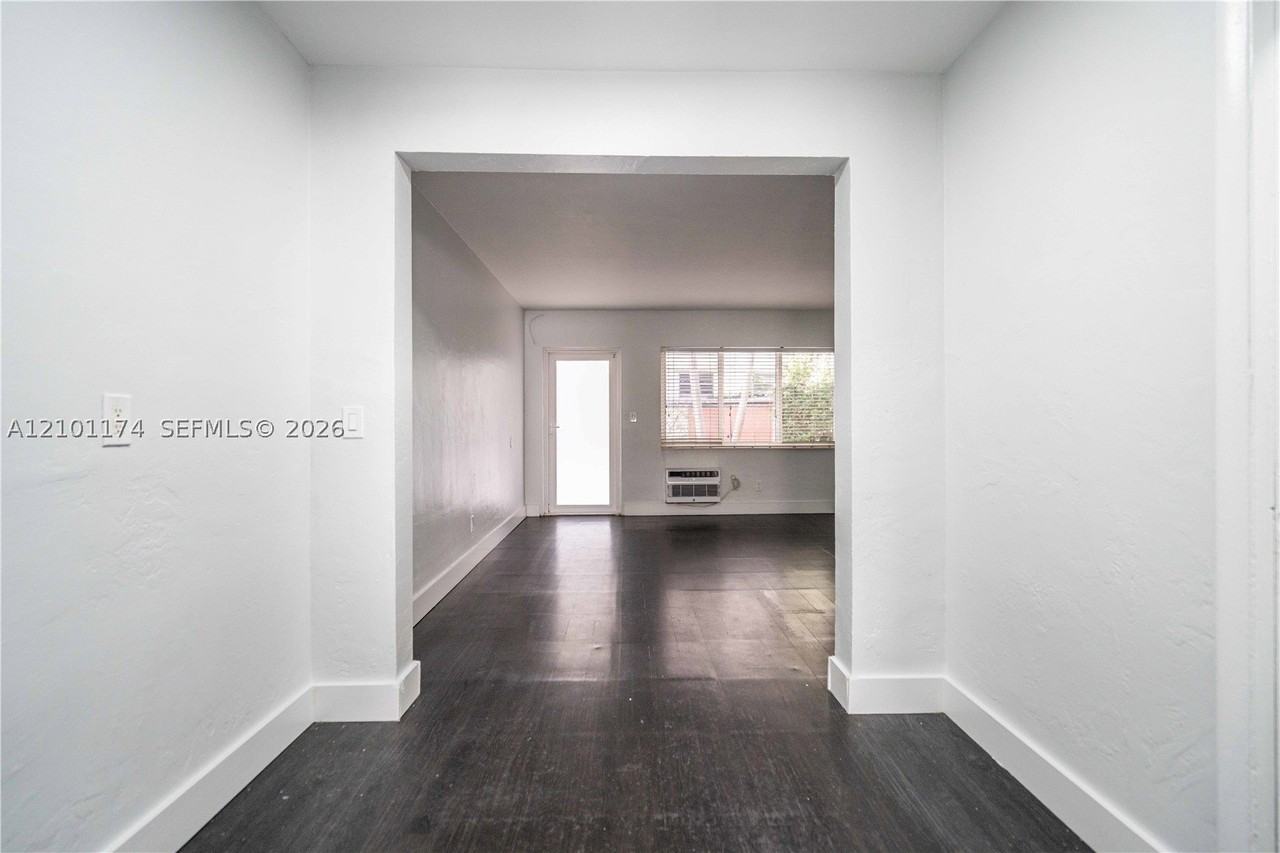 7311 Byron Ave #6 - Photo 7 of 14