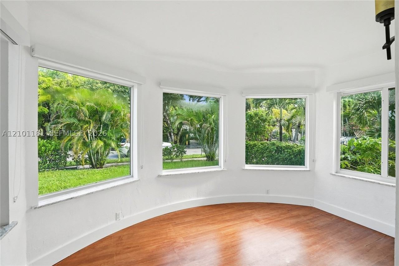 1550 Sw 13th St - Photo 4 of 28