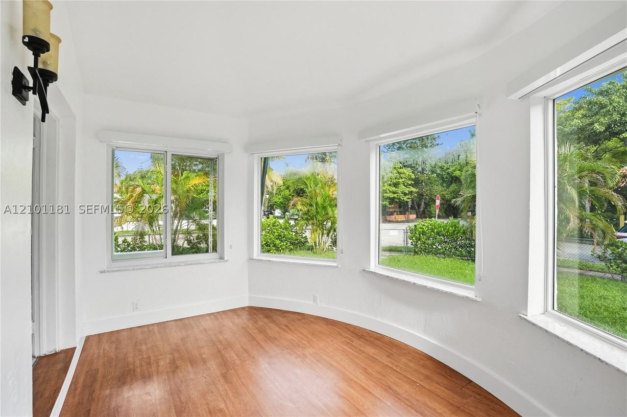 1550 Sw 13th St - Photo 5 of 28