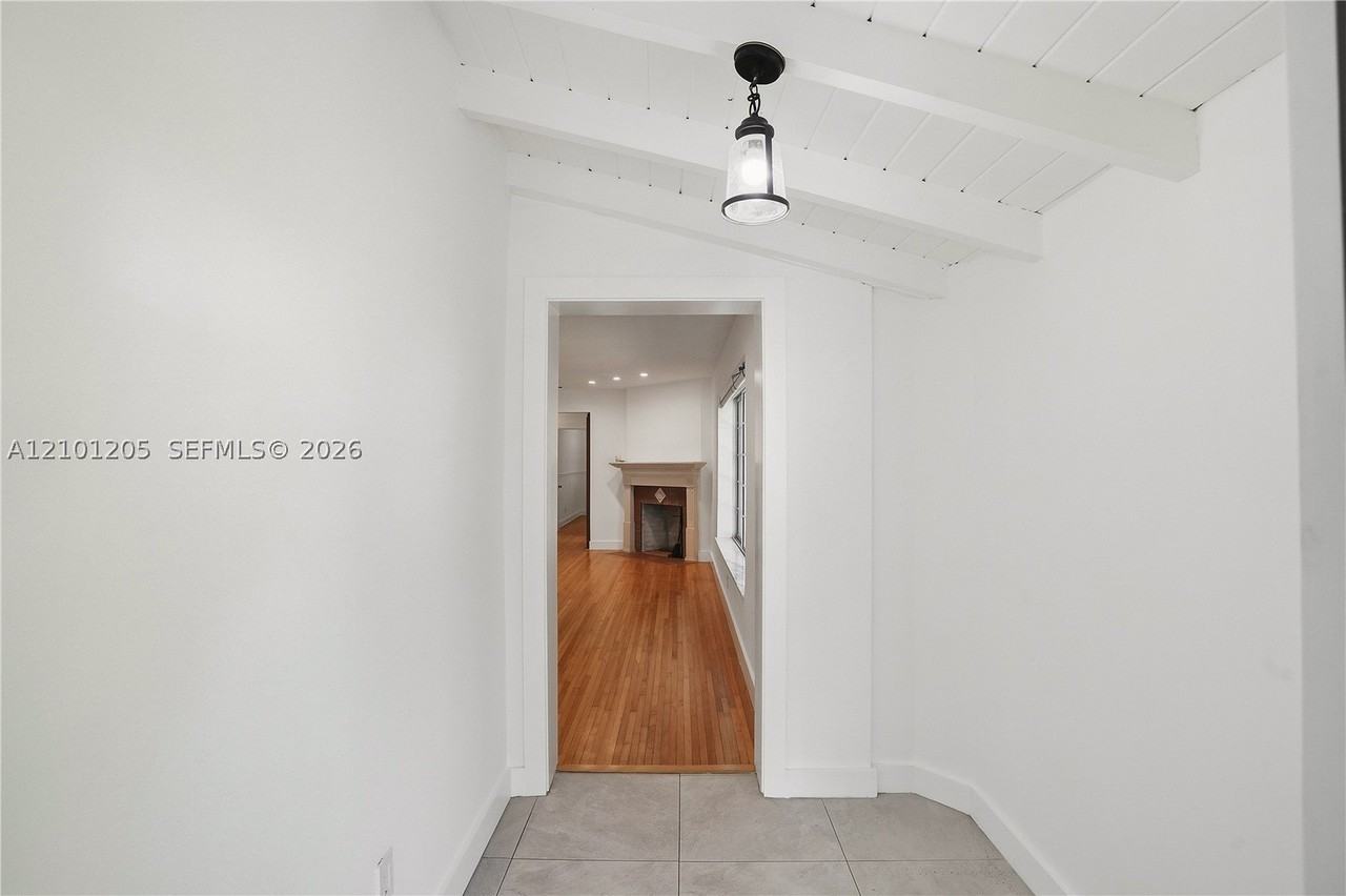 371 Sw 29th Rd - Photo 7 of 41