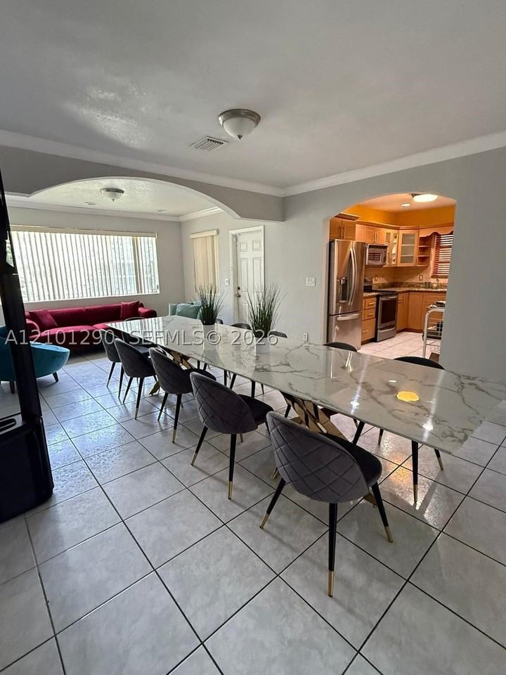 1020 Ne 172nd Ter