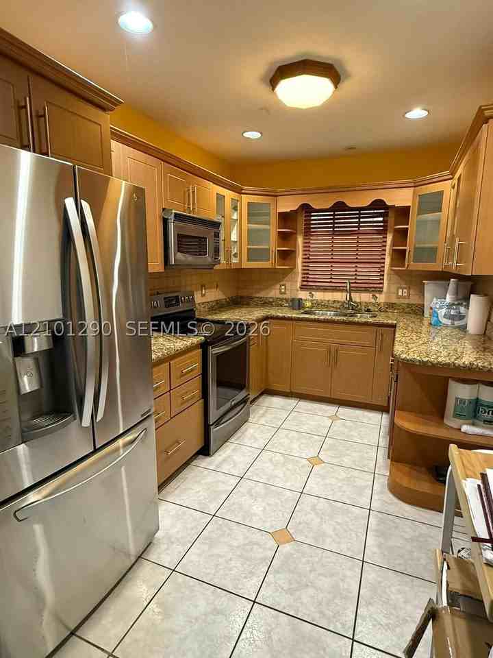 1020 Ne 172nd Ter - Photo 2 of 8