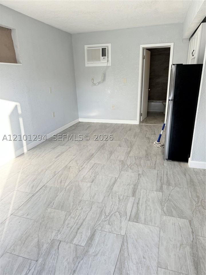 1132 Nw 30th Ave #C - Photo 6 of 15