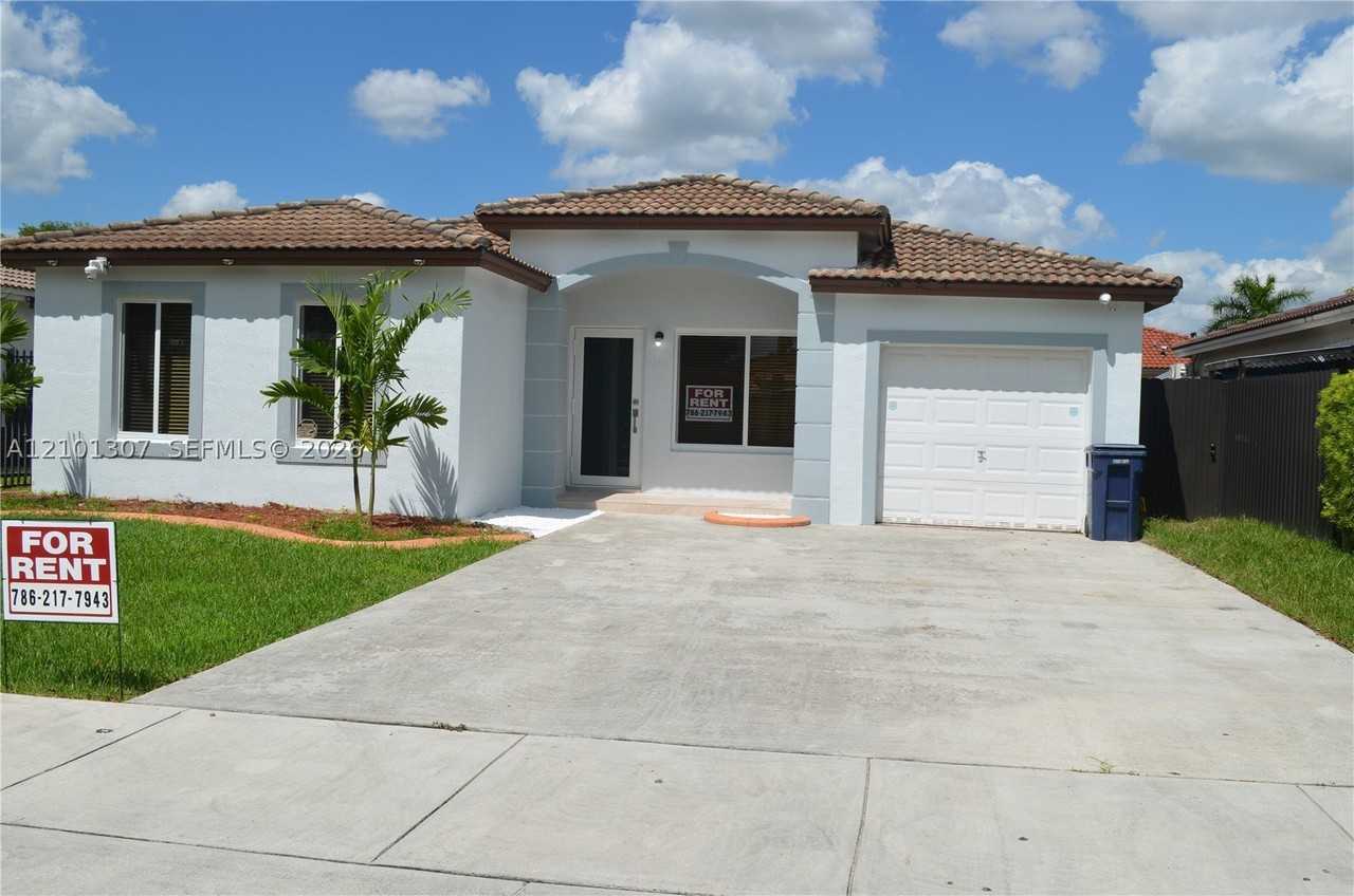 13867 Sw 258th Ln #13867 - Photo 2 of 37