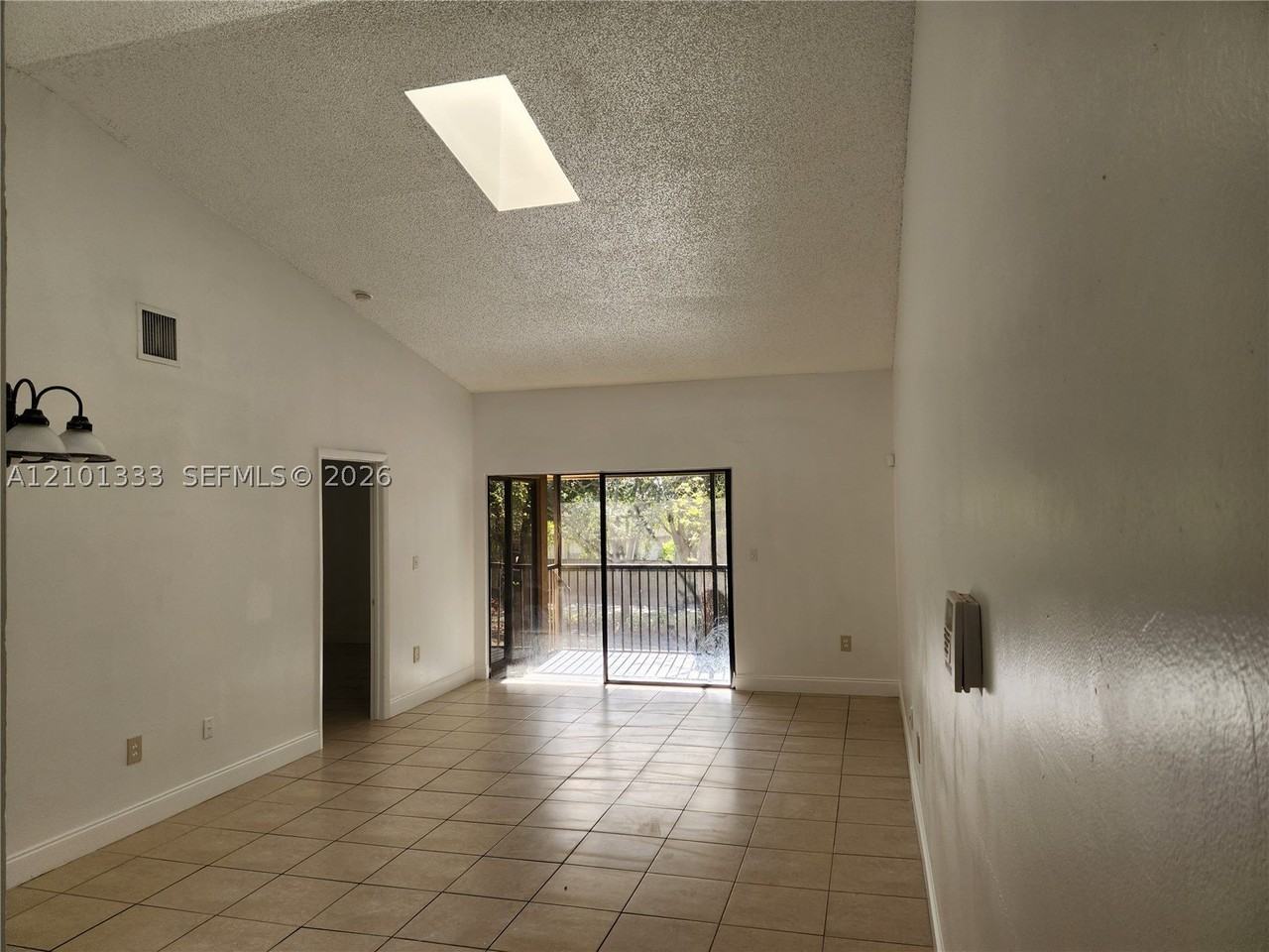 2298 Sw 81st Ave #2298 - Photo 4 of 13