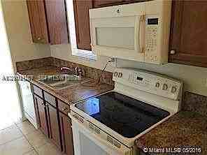 17005 Sw 94th Ter #B - Photo 2 of 11