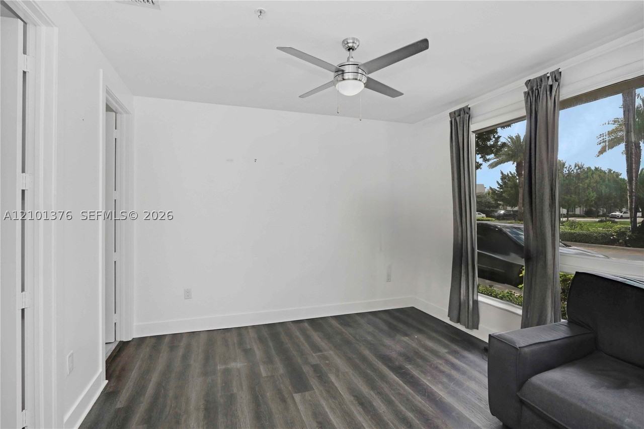 10541 Nw 66th St #0 - Photo 6 of 46