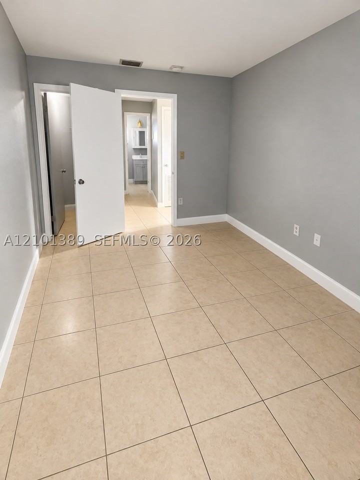 6130 Fillmore St #6 - Photo 3 of 8