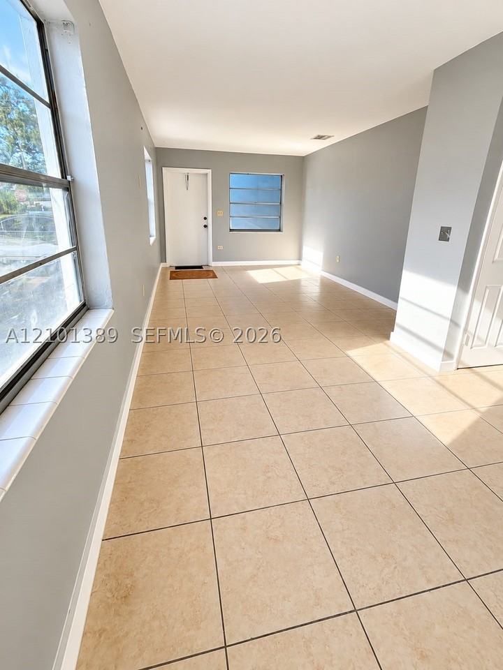 6130 Fillmore St #6 - Photo 4 of 8