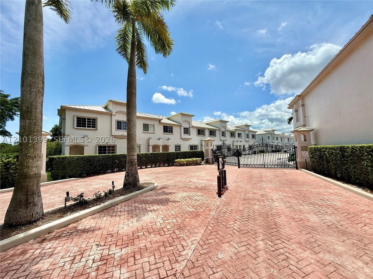 15800 Sw 92nd Ave #12B
