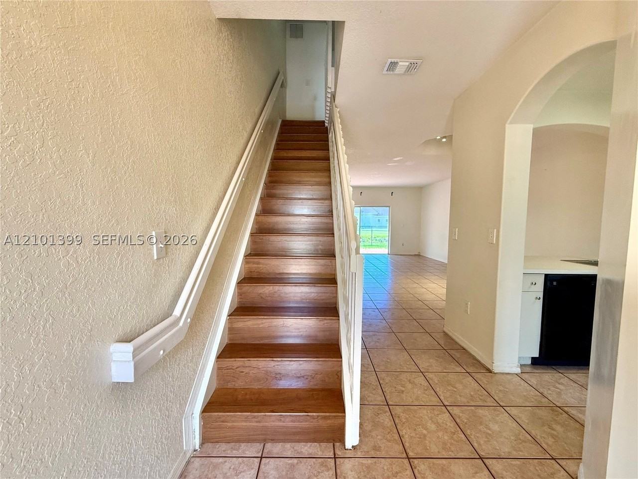 15800 Sw 92nd Ave #12B - Photo 2 of 16