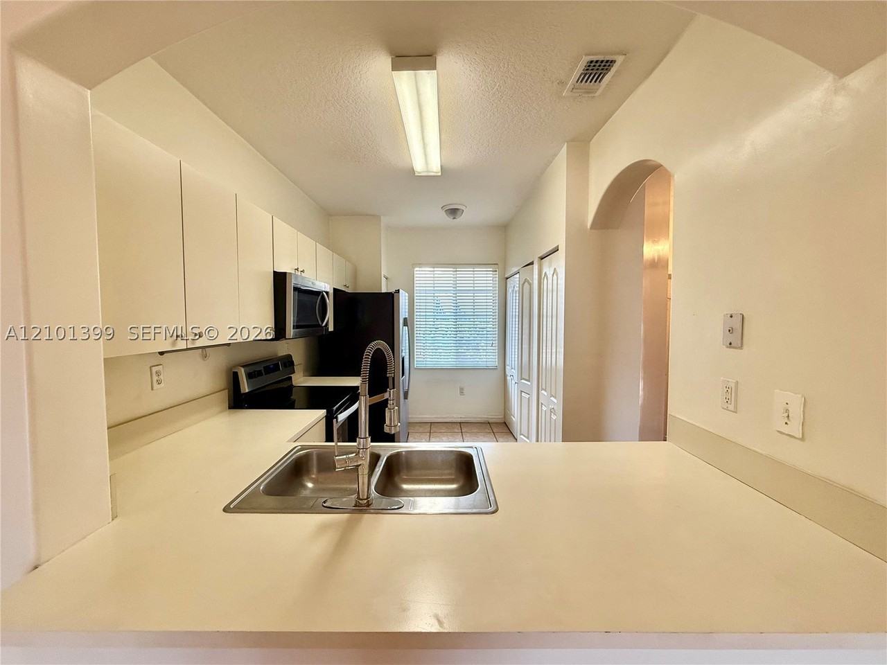 15800 Sw 92nd Ave #12B - Photo 3 of 16