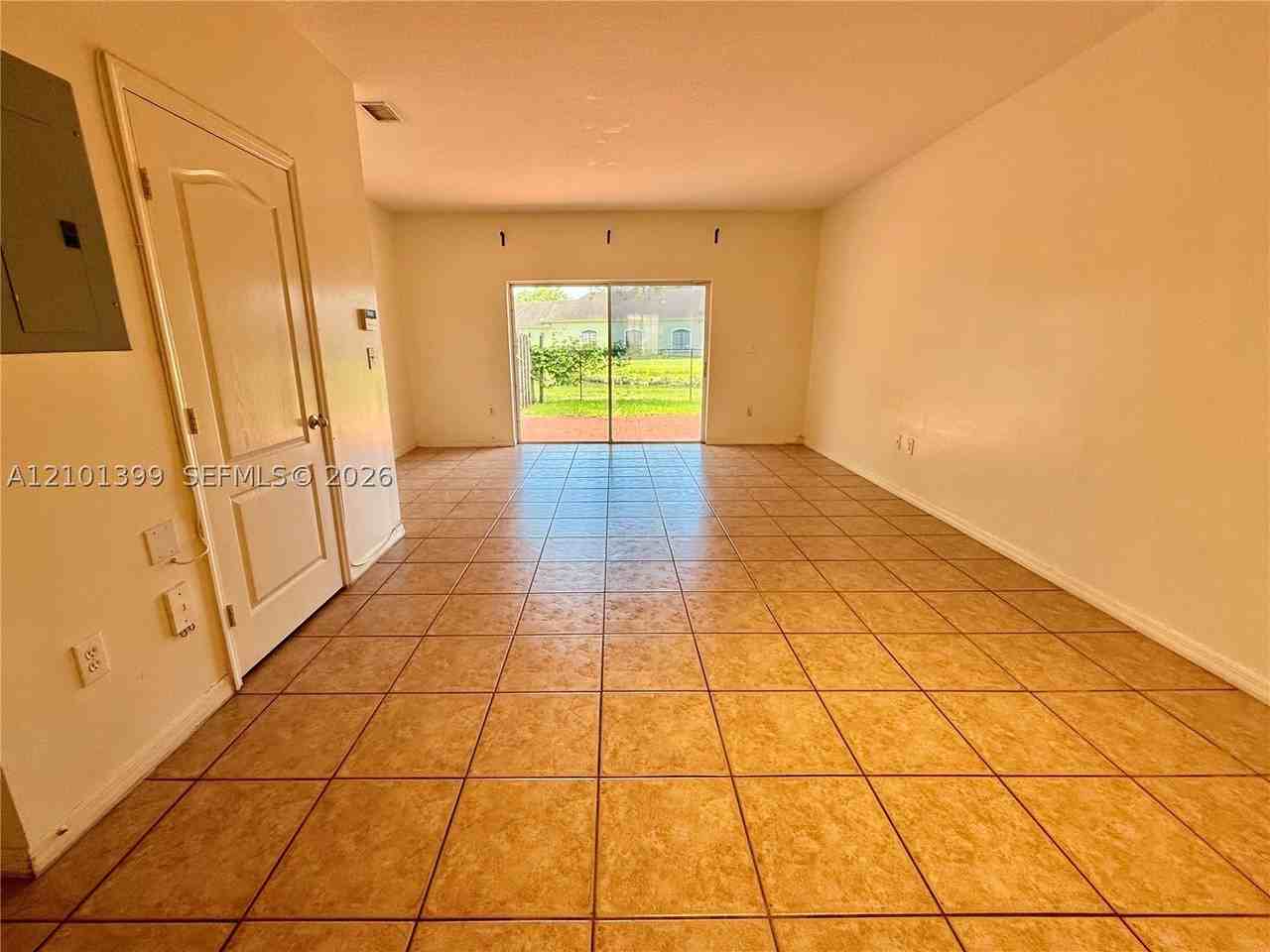 15800 Sw 92nd Ave #12B - Photo 6 of 16