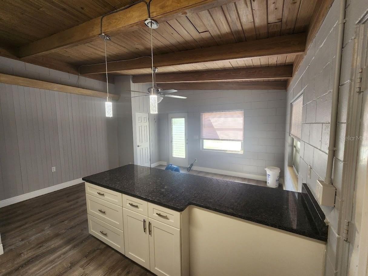 1424 Disston Ave - Photo 5 of 16
