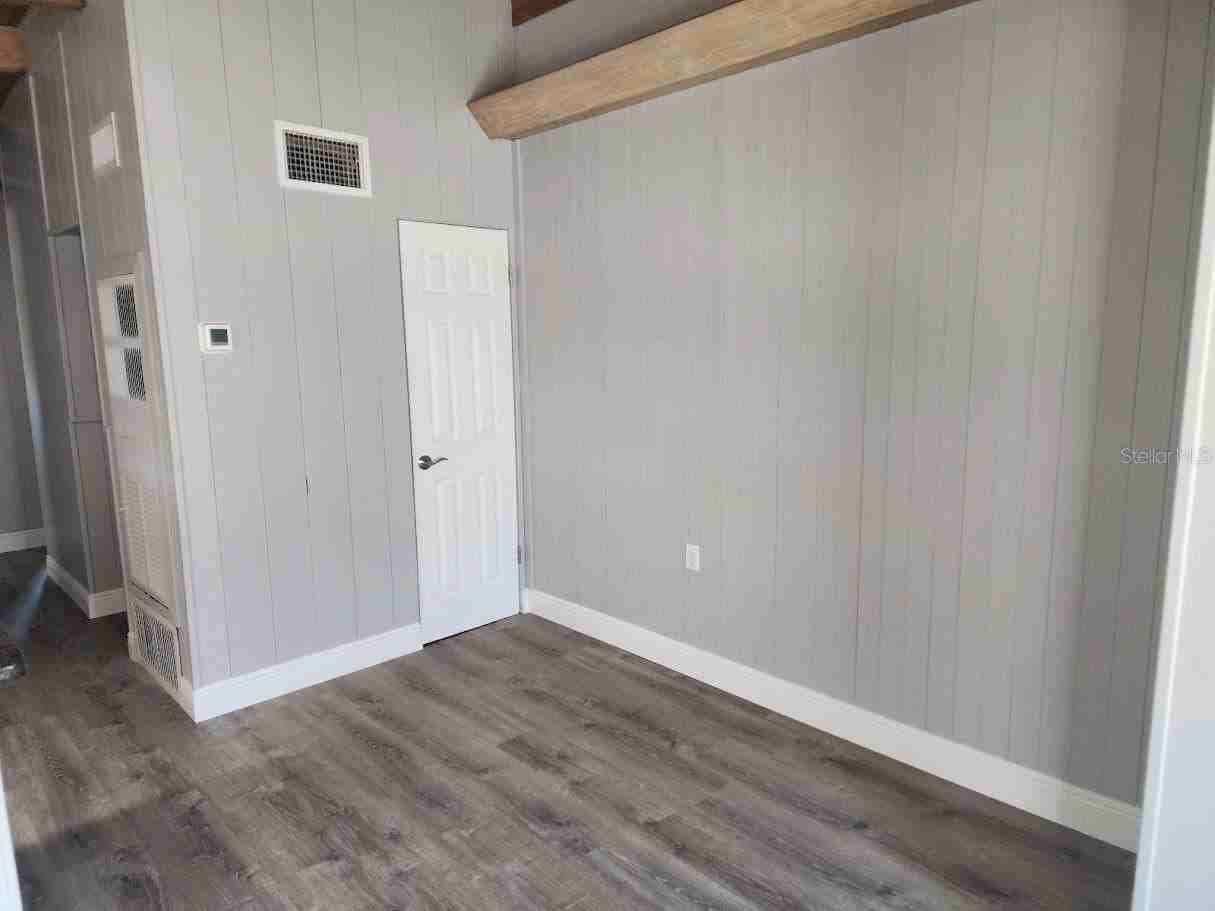 1424 Disston Ave - Photo 6 of 16