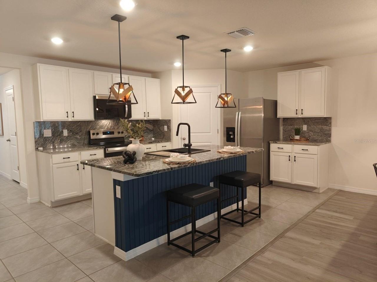 24596 Nw 23rd Ln - Photo 4 of 17