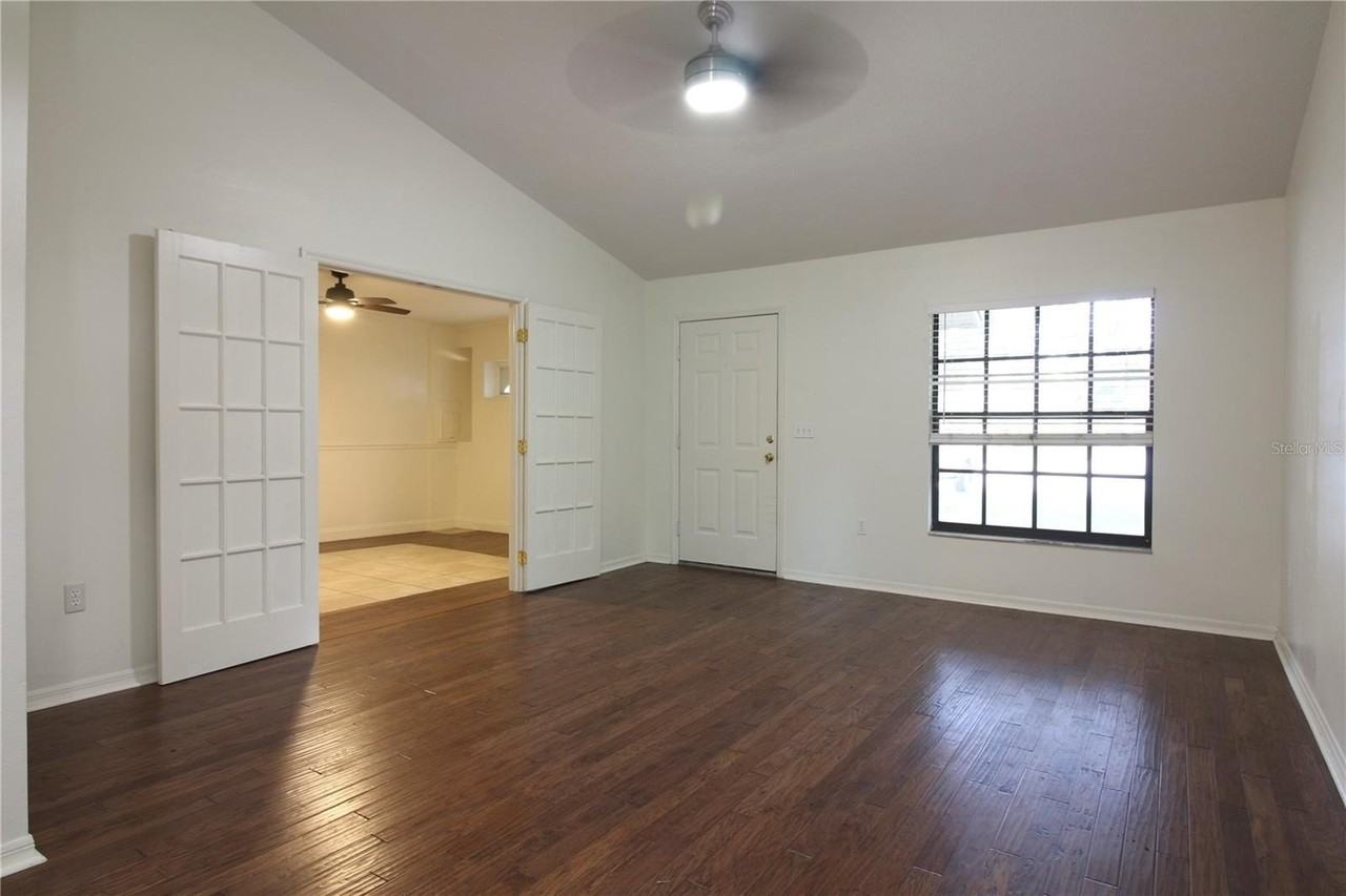5046 Fairfield Ct - Photo 2 of 21