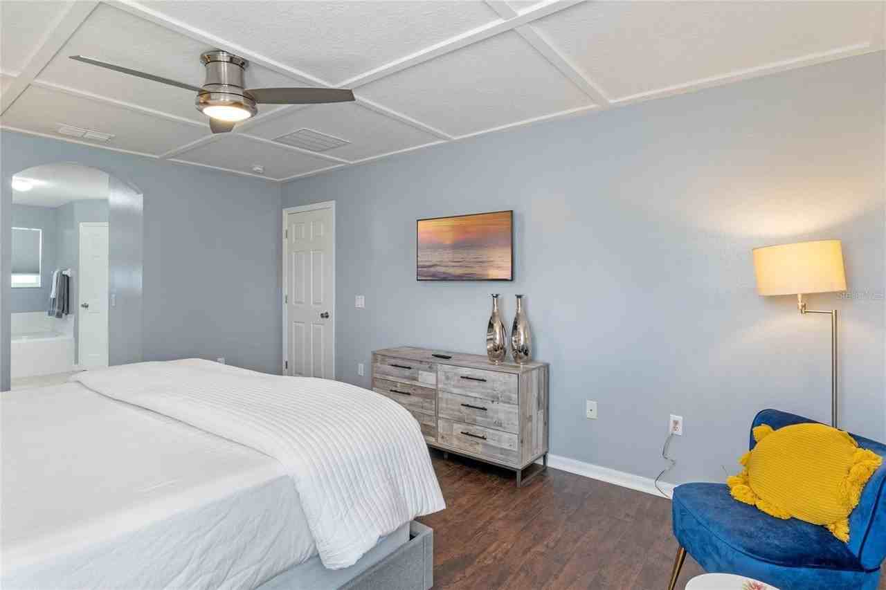 817 Highgate Park Blvd - Photo 3 of 24