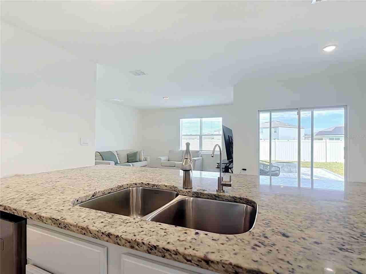 3956 Magenta Pl - Photo 7 of 31