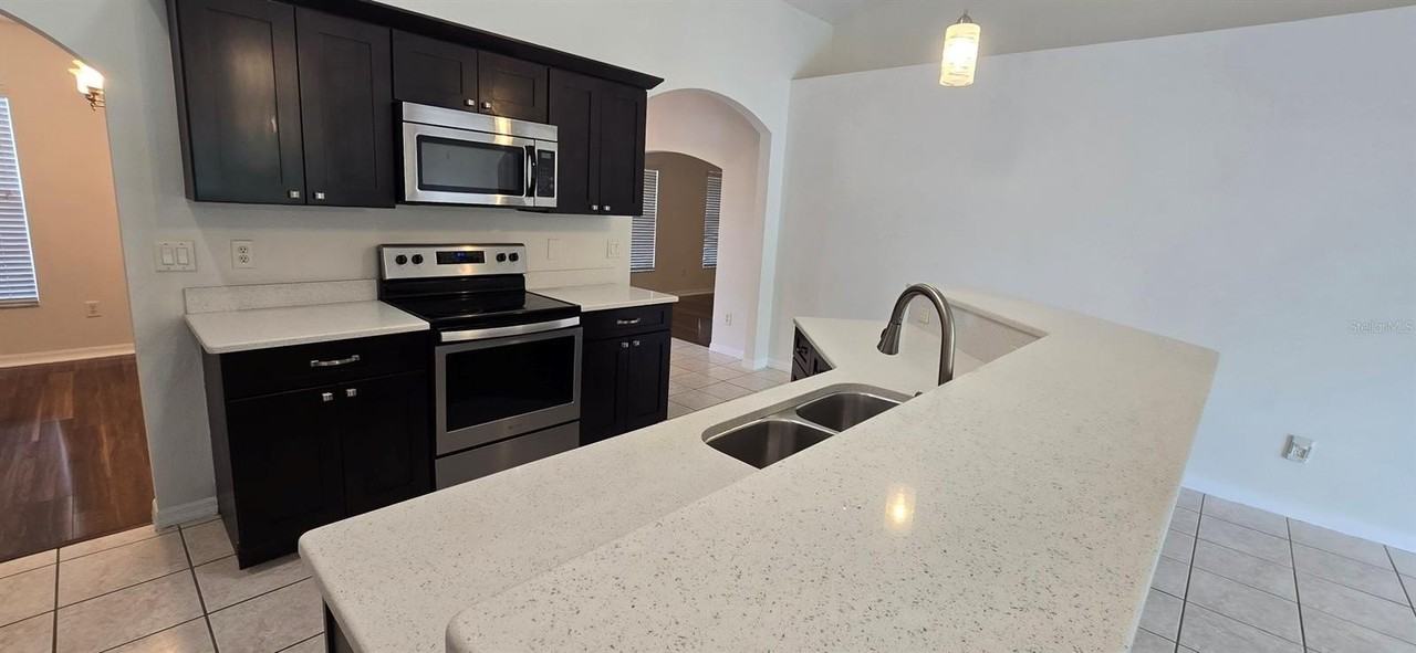 6475 Sw 51st Ter - Photo 3 of 18