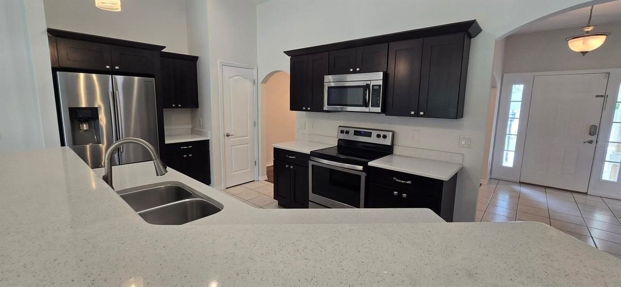6475 Sw 51st Ter - Photo 4 of 18