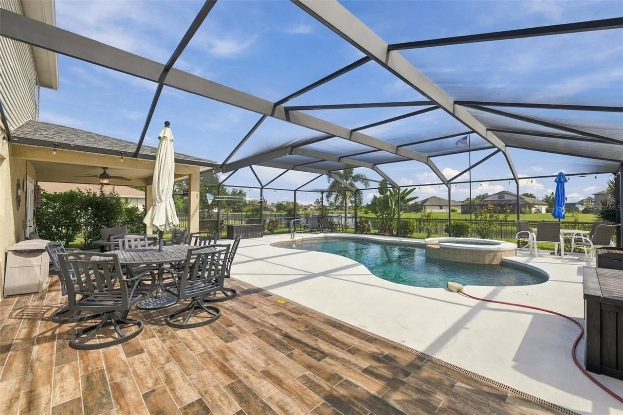5213 Butterfly Shell Dr - Photo 2 of 50