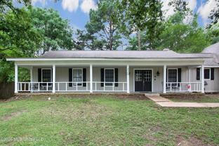 320 Helmsley Dr - Photo 1 of 1