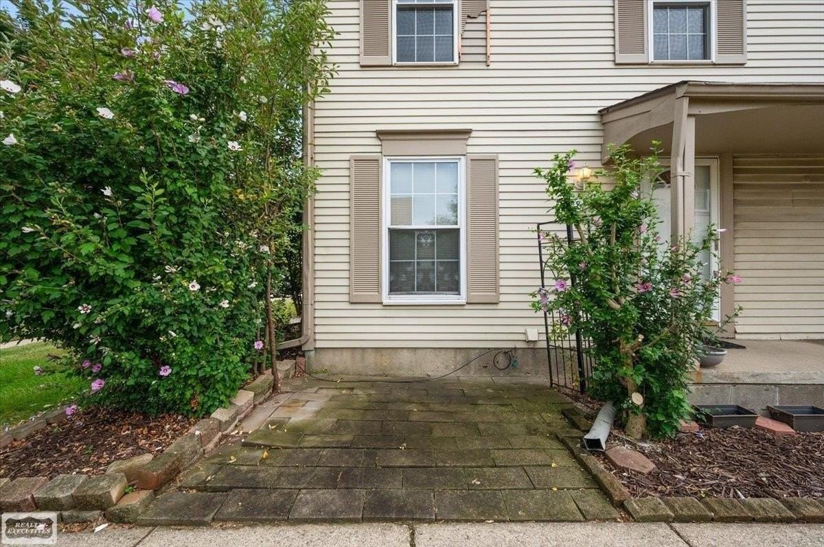 8857 Sunrise Dr - Photo 6 of 46
