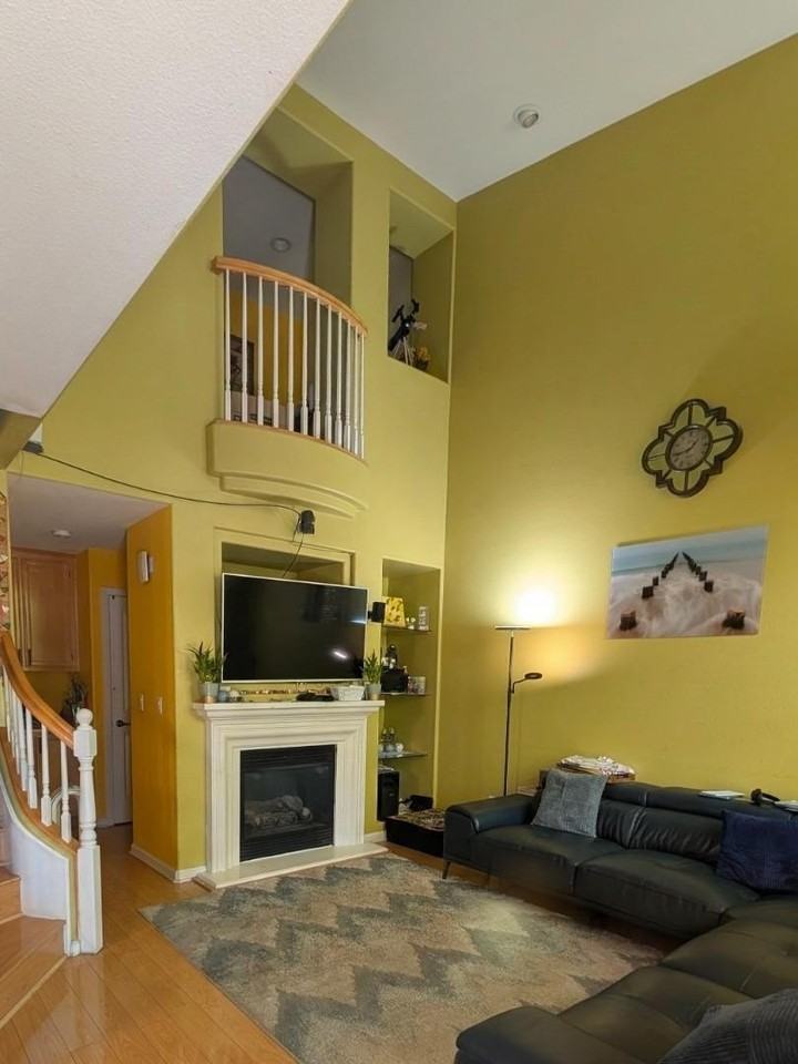 4292 Delacroix Ct - Photo 4 of 7