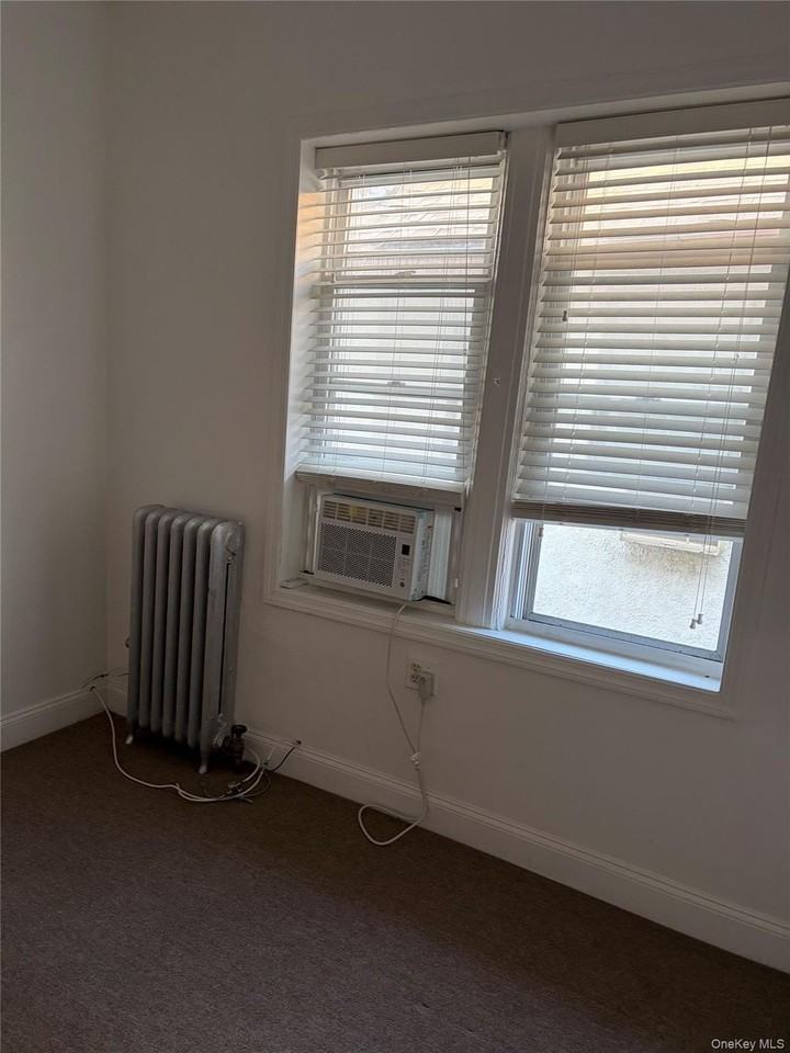 3712 Oceanic Ave #2 - Photo 4 of 16