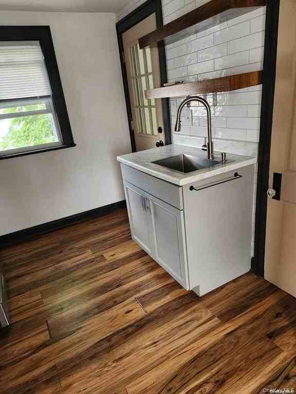 9 Court St E #1REAR - Photo 6 of 13