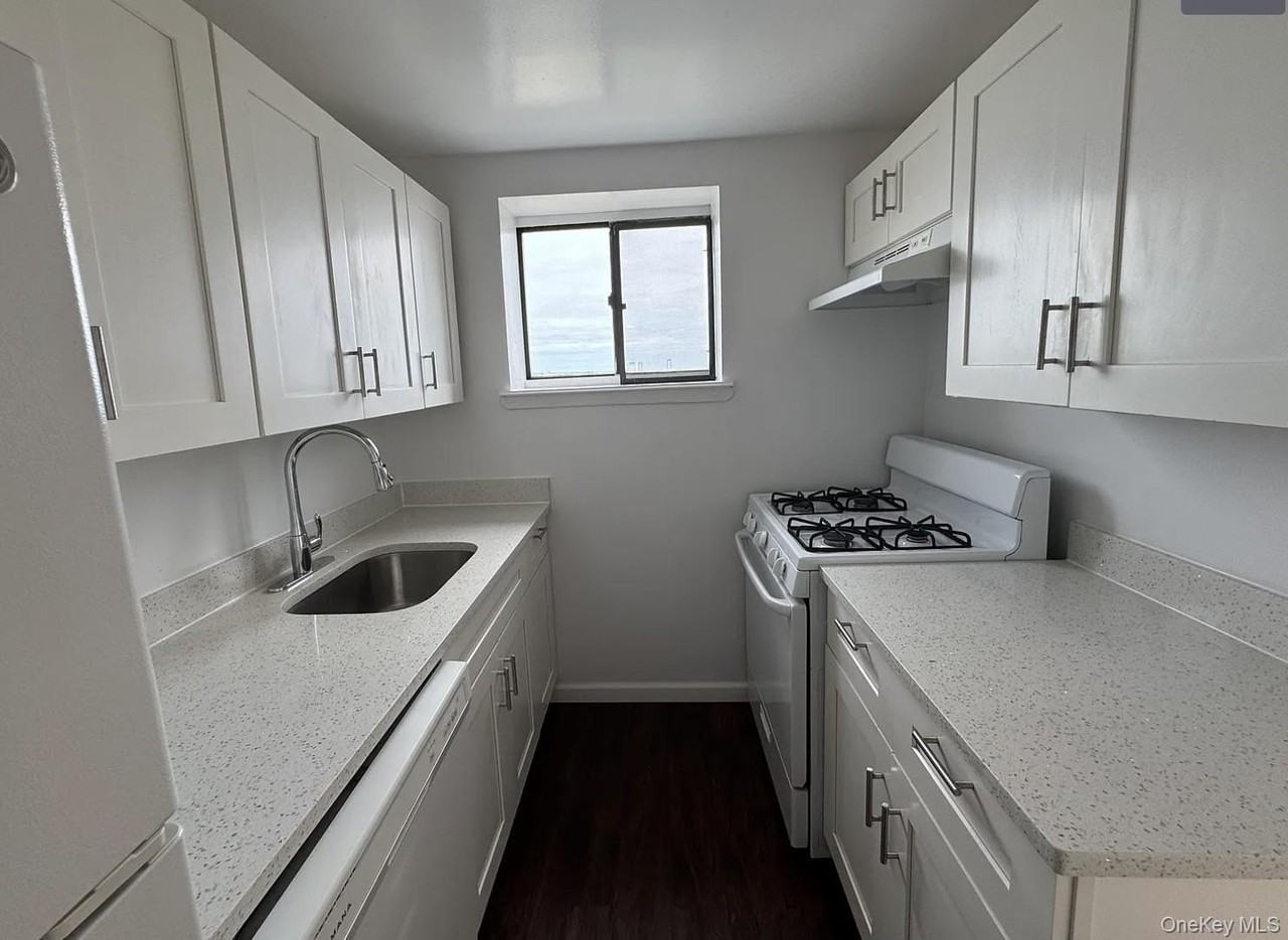 14518 34th Ave #6E - Photo 4 of 4