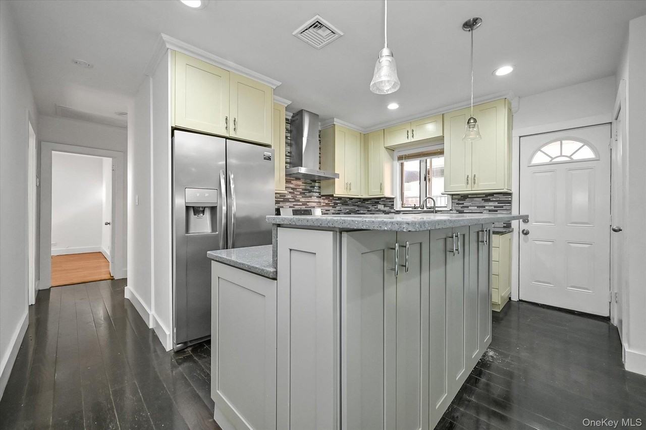 20911 85th Ave - Photo 6 of 22