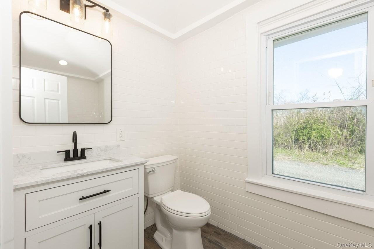 56 Riverdale Ave - Photo 5 of 12