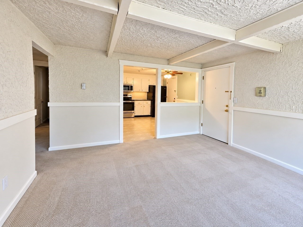 35 Swanson Ct #32D - Photo 2 of 14