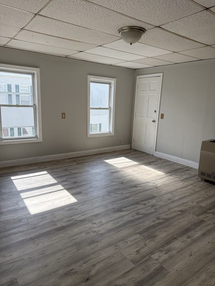 499 Lindsey St #3E - Photo 2 of 7