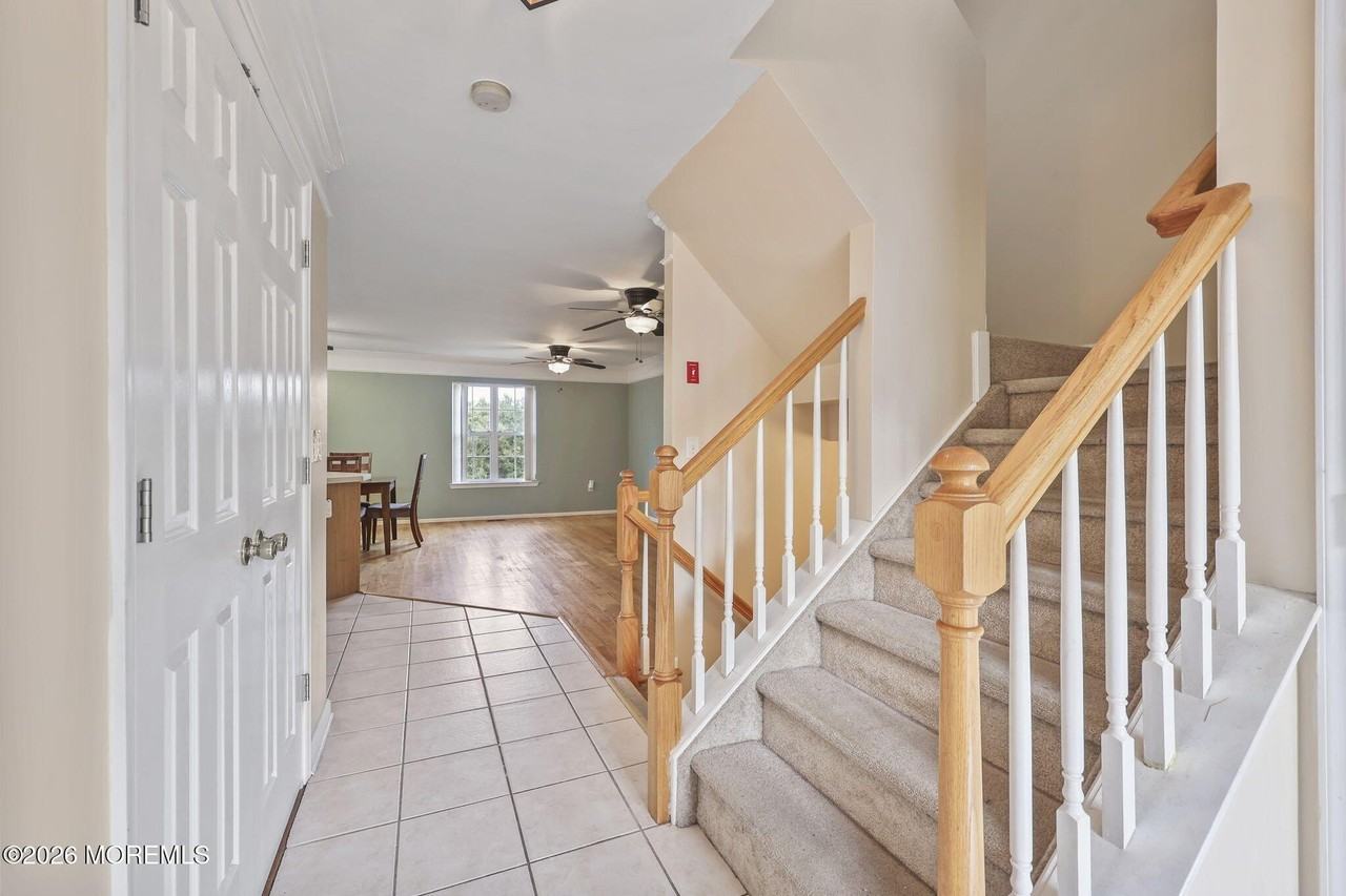302 Graham Ave - Photo 3 of 29