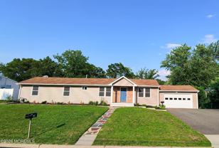 18 Arlyn Dr - Photo 1 of 1