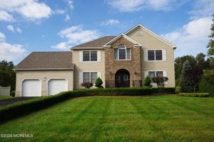 featured image of 17 Locksley Ln