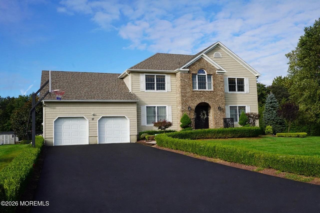 17 Locksley Ln - Photo 4 of 50